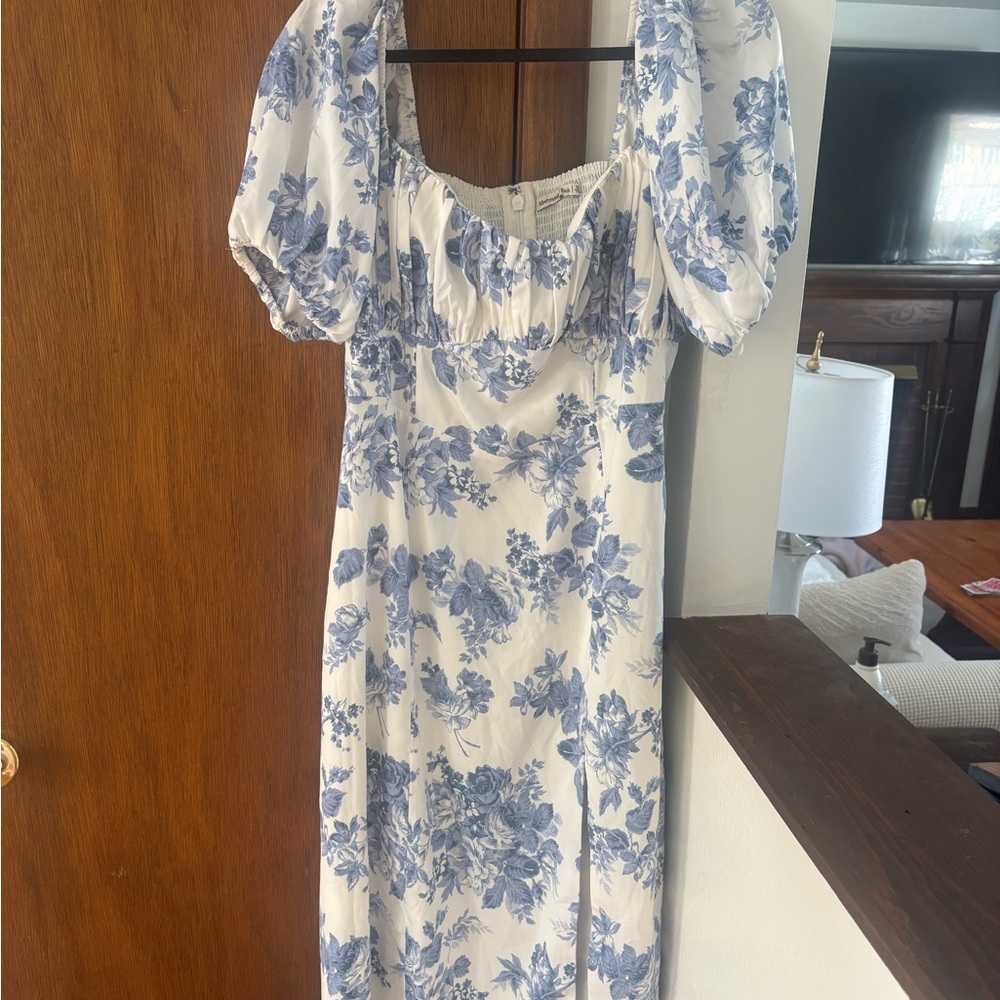 Abercrombie & Fitch Blue Floral Midi Dress